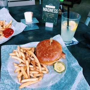 Meet your Posher, Christian